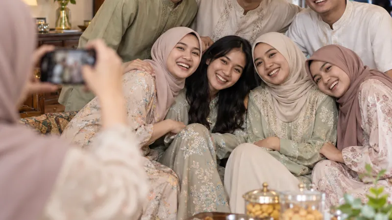 Kebiasaan Bermedia Sosial