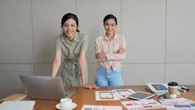 Ilustrasi strategi merek yang memadukan identitas global perusahaan dengan budaya, nilai, dan kebutuhan konsumen lokal.