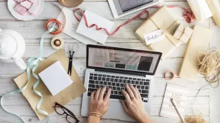Strategi promosi harga khusus untuk menarik pelanggan baru melalui diskon, voucher, dan penawaran pembelian pertama.