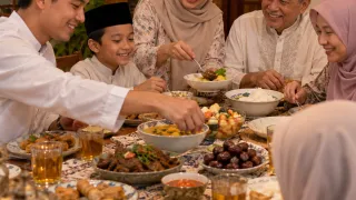 Berbagi dan Mengembangkan Diri