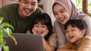 Interaksi dan Karya