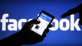 Facebook sebagai media sosial untuk berbagi informasi
