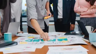 Strategi membangun brand dengan cerita, nilai, dan makna untuk menciptakan identitas bisnis yang kuat dan mudah diingat.