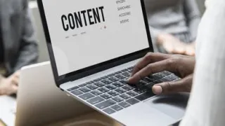 Strategi membuat konten dari perbedaan pendapat melalui komunikasi santun, argumen seimbang, dan diskusi sehat di media sosial.