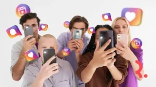 Mengubah pengalaman sehari-hari menjadi konten kreatif yang menarik perhatian audiens melalui cerita, foto, dan video.
