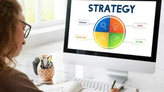 Promosi digital melalui kuis, tebak gambar, dan permainan kreatif untuk meningkatkan interaksi audiens dengan merek.